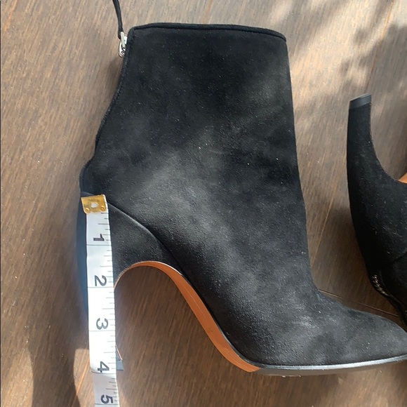 ❣️Authentic Givenchy Silvia Shark Lock Ankle Boots - Picture 8 of 8
